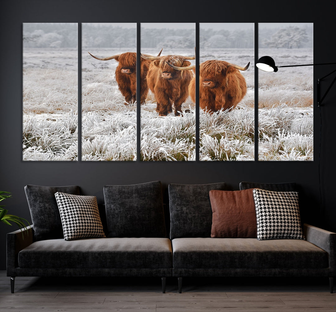 Vaches des Highlands dans la neige Art sur toile Highland Cattle Picture Art Farmhouse Art