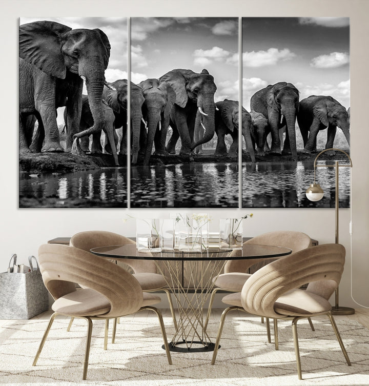 Impresión en lienzo de animales para pared grande, manada de elefantes bebiendo agua en blanco y negro