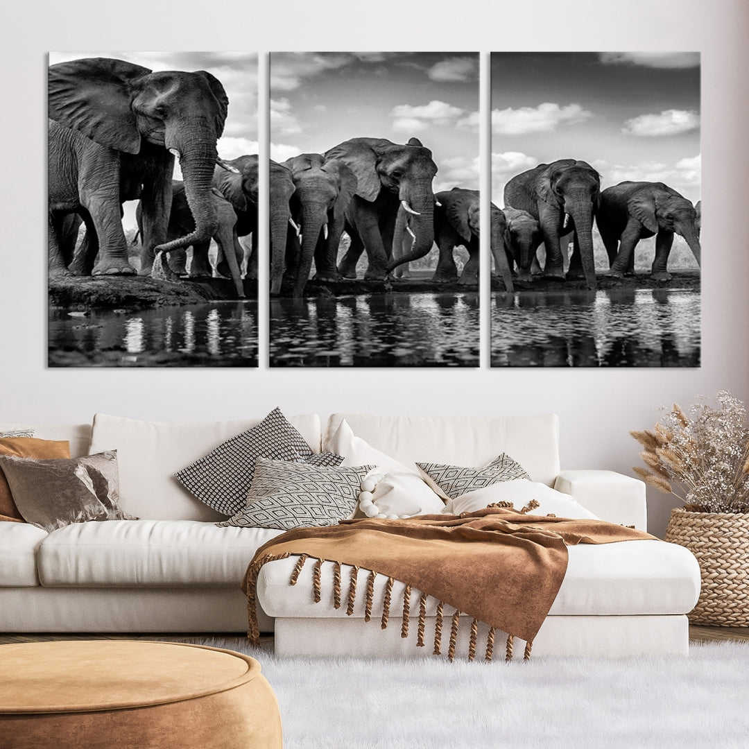 Art mural imprimé sur toile avec motif animal, troupeau d'éléphants, eau potable, noir et blanc