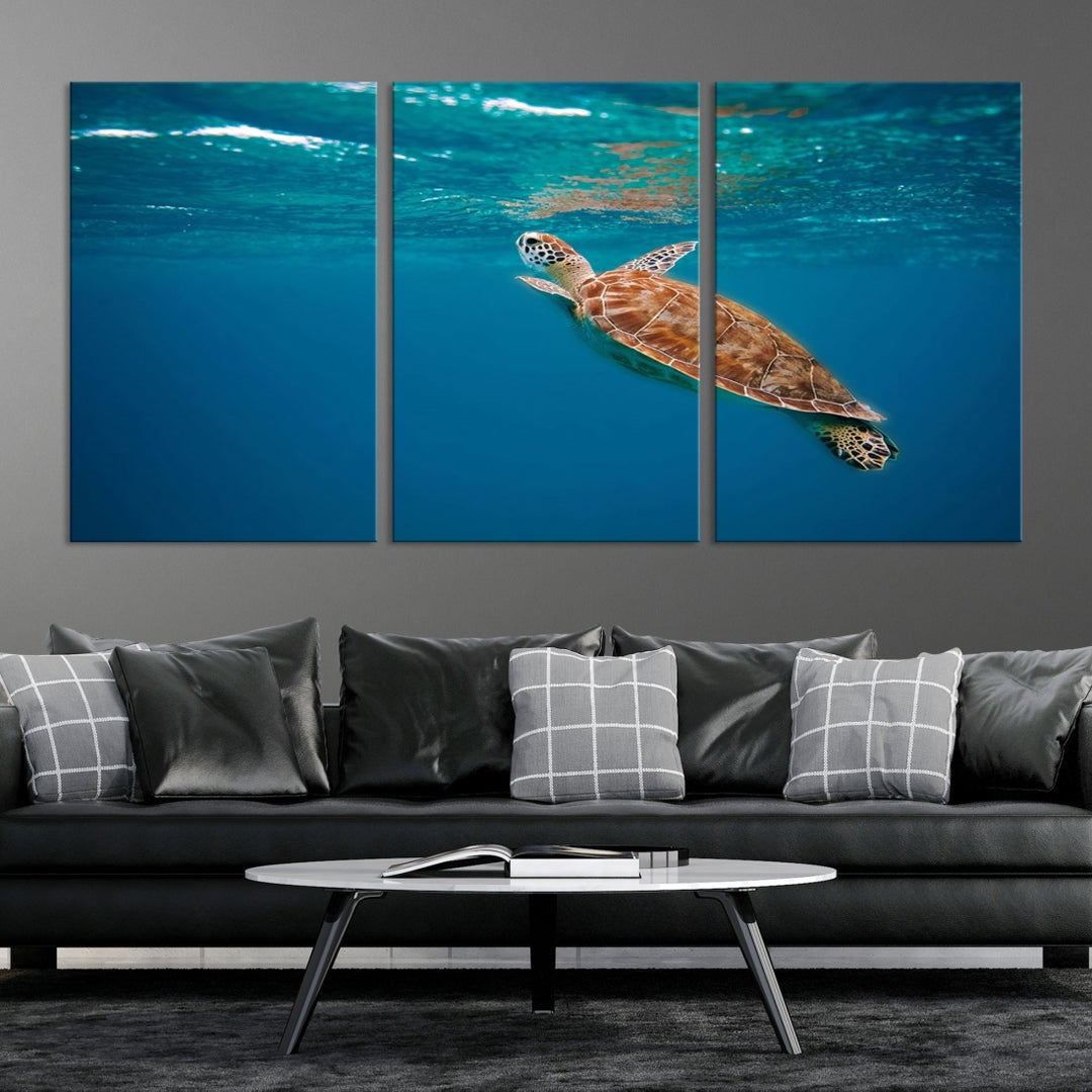 Lienzo decorativo para pared con tortuga bebé en el océano