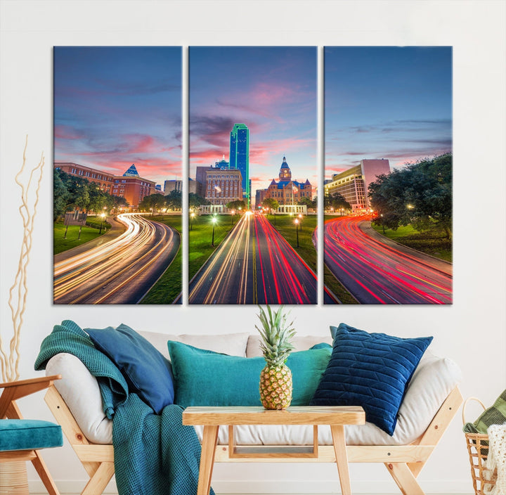 Dallas City Street Lights Coucher de soleil Rose Nuageux Skyline Paysage urbain Vue Art mural Impression sur toile