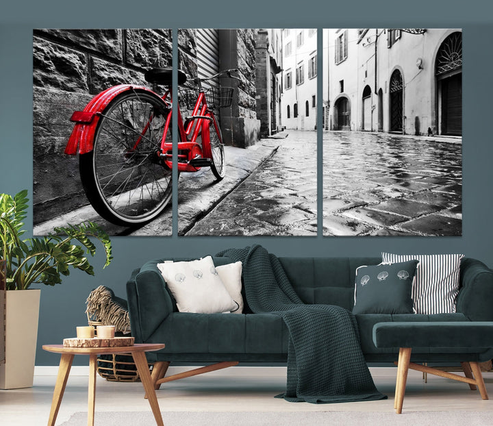 Impresión artística de pared en lienzo blanco y negro con bicicleta roja vintage en la calle