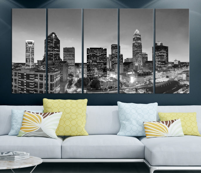 Charlotte City Cloudy Skyline Art mural noir et blanc Paysage urbain Impression sur toile