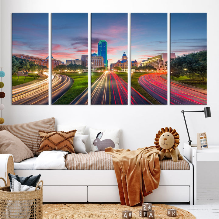 Dallas City Street Lights Coucher de soleil Rose Nuageux Skyline Paysage urbain Vue Art mural Impression sur toile