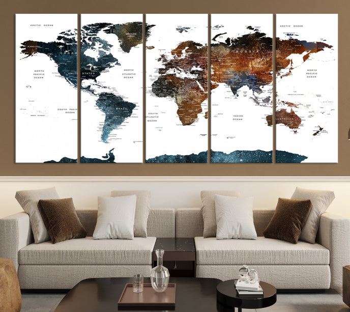 Art mural de carte du monde aquarelle de punaise de couleur foncée, carte de voyage de punaise sur fond blanc