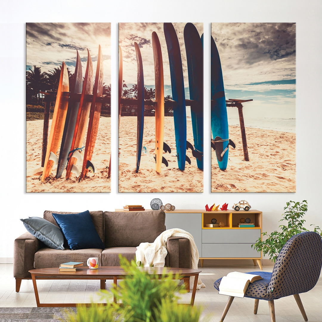 Tablas de surf coloridas y lienzo al atardecer Impresión de arte de pared Lienzo extra grande Arte deportivo inspirador Arte de lienzo de playa Arte de pared de múltiples paneles