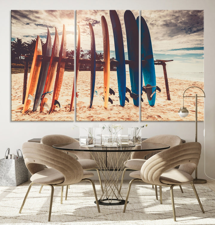 Planches de surf colorées et impression d'art mural sur toile au coucher du soleil Impression sur toile