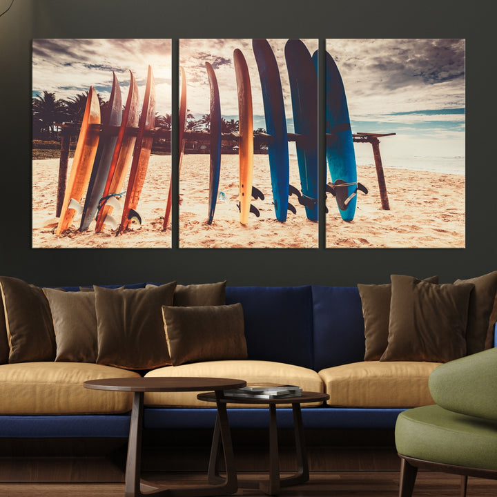 Tablas de surf coloridas y lienzo al atardecer Impresión de arte de pared Lienzo extra grande Arte deportivo inspirador Arte de lienzo de playa Arte de pared de múltiples paneles